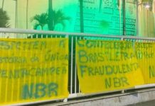 Na bronca! Torcedores protestam na sede da CBF após eliminação do Brasil na Copa do Mundo